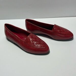 Sandler of Boston leather slip on loafer with woven style on front Size 6.5W